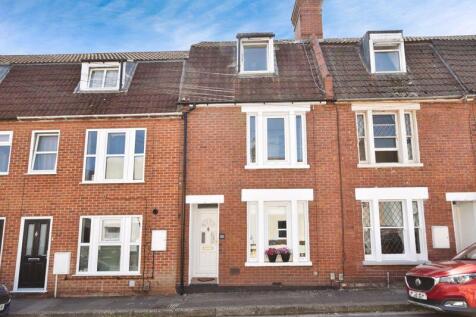 Clifton Road, Salisbury              ... 4 bed terraced house for sale