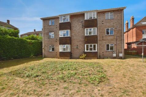 Elm Grove, Salisbury        *VIDEO TOUR* 1 bed flat for sale