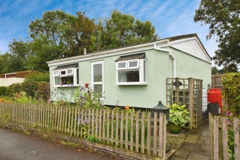 Heath Farm Park, Barford St. Martin  ... 2 bed park home for sale