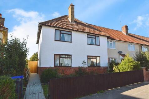 Macklin Road, Salisbury              ... 3 bed semi