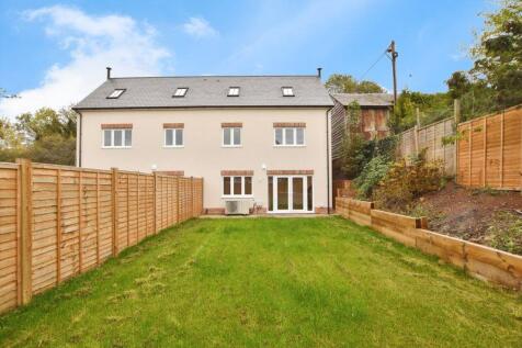 Salisbury Road, Shrewton             ... 3 bed semi