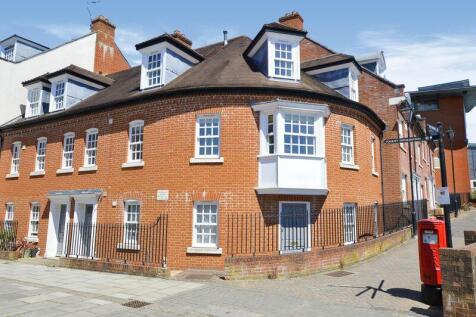 Magdalene Court, Salisbury           ... 3 bed maisonette for sale