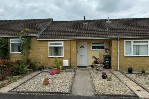 2 bedroom terraced bungalow for sale