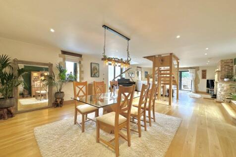 4 bedroom barn conversion for sale