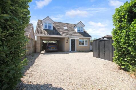 Norwich Road, Poringland, Norwich... 3 bed detached house for sale