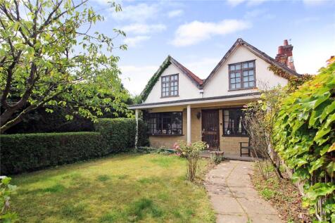 The Street, Surlingham, Norwich... 3 bed detached house for sale