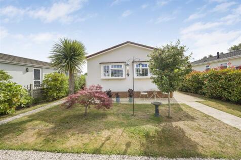 2 bedroom detached house for sale