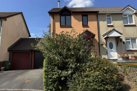 2 bedroom semi-detached house for sale