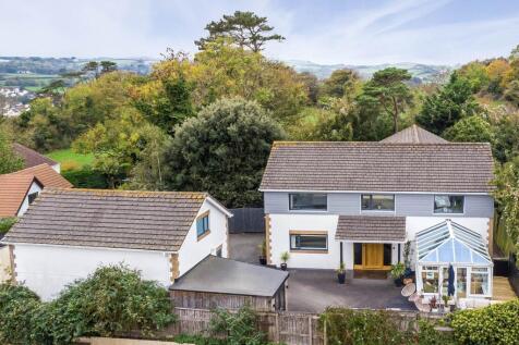 Mount Raleigh Drive, Bideford 4 bed detached house for sale