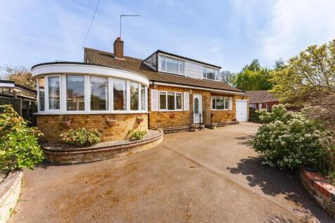 3 bedroom chalet for sale