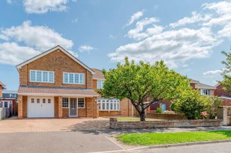 Buxton Avenue, Gorleston 5 bed detached house for sale
