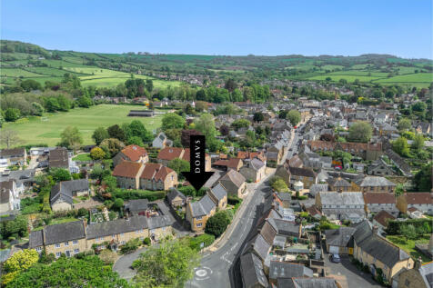 Beaminster, Dorset 4 bed detached house for sale