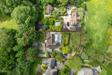 Bridport, Dorset 3 bed detached house for sale