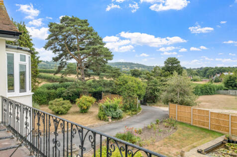 Axminster, Devon 4 bed detached house for sale