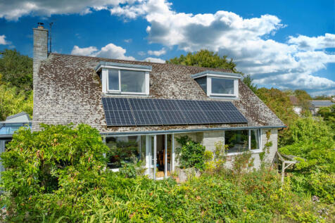 Charmouth, Bridport 3 bed detached house for sale