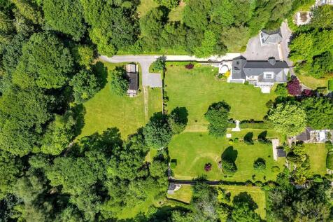 Axminster, Devon 4 bed detached house for sale