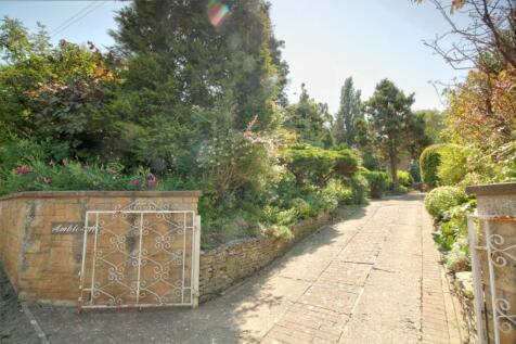 Oxford Road, Garsington, OX44 3 bed detached bungalow for sale