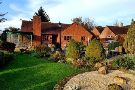 Westfield Road, Wheatley, OX33 4 bed detached bungalow for sale