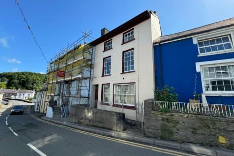 Bridge Street, Newcastle Emlyn, SA38 2 bed townhouse for sale