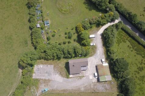 Mydroilyn, Near Aberaeron, SA48 3 bed property with land for sale