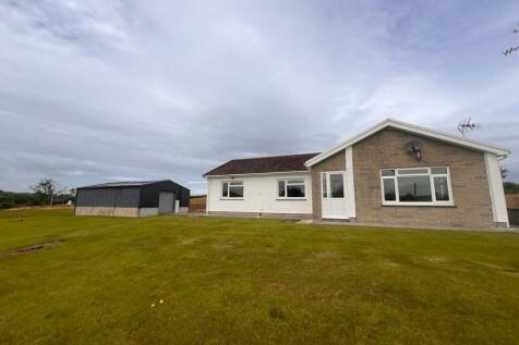 Llanrhystud, Ceredigion, SY23 3 bed property with land for sale