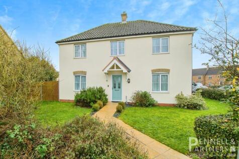 4 bedroom detached house for sale