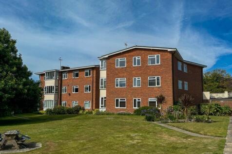 Turret House, Felpham Village 2 bed apartment for sale