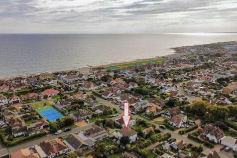 Felpham Beach Estate, West Sussex 4 bed detached house for sale
