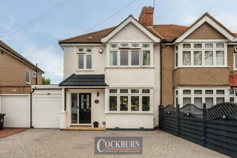 3 bedroom semi-detached house for sale