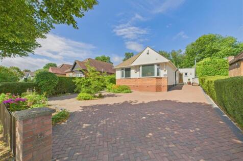 2 bedroom detached bungalow for sale
