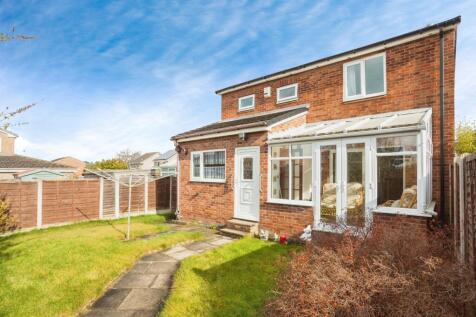Redruth Drive, West Yorkshire WF6 3 bed detached house for sale
