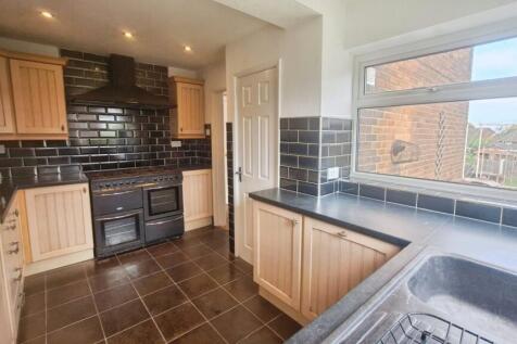Clarke Crescent, West Yorkshire WF6 3 bed semi
