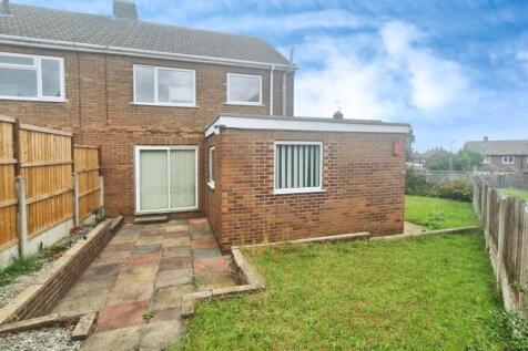 Clarke Crescent, West Yorkshire WF6 3 bed semi