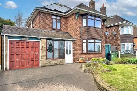 Wolverhampton Road West, Bentley... 3 bed detached house for sale