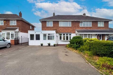 3 bedroom semi-detached house for sale