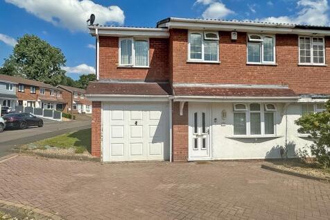 Gurnard Close, Coppice Farm Estate... 3 bed semi