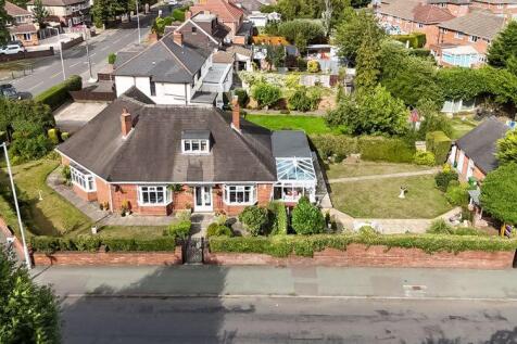 Pool Hayes Lane, Willenhall 5 bed detached bungalow for sale