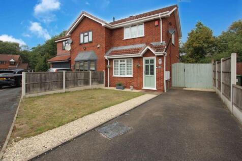 2 bedroom semi-detached house for sale