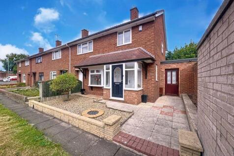 Shepherd Drive, Willenhall 3 bed end of terrace house for sale