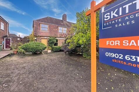 Essington Road, Essington, Willenhall 3 bed semi
