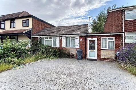 Wolverhampton Road East... 4 bed bungalow for sale