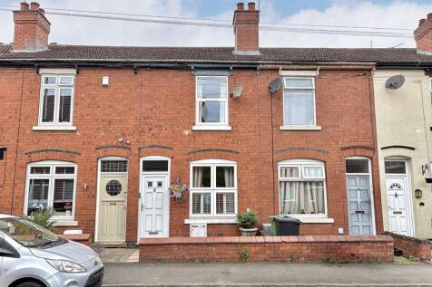 Kings Road, SEDGLEY, DY3 1HP 2 bed terraced house for sale