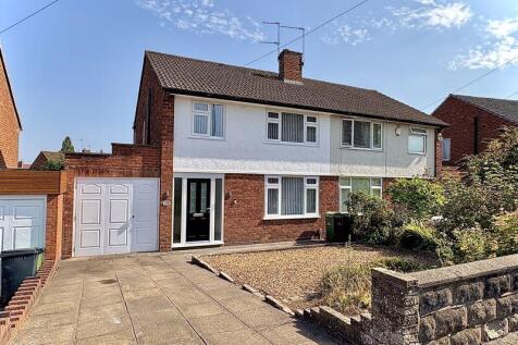 Shaw Road, COSELEY, WV14 9PU 3 bed semi