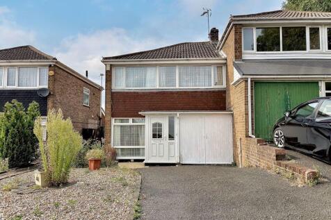 Whitehall Drive, Dudley, DY1 2RB 3 bed semi