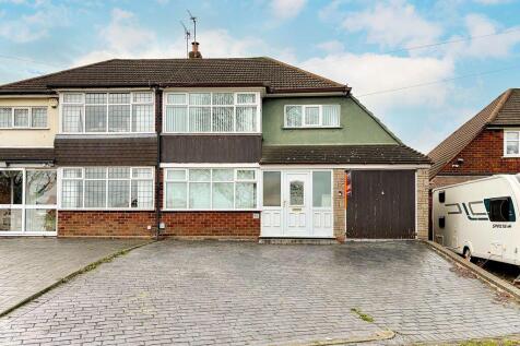 Dovedale Road, ETTINGSHALL PARK, WV4 6RA 3 bed semi