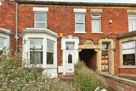 4 bedroom terraced house for sale