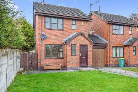 3 bedroom link detached house for sale