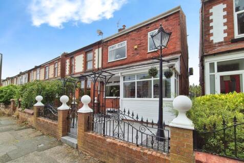 Kingsley Avenue, Greater Manchester SK4 3 bed semi