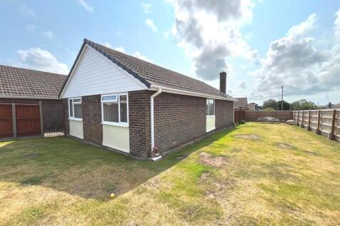 Greenways, Cowes 3 bed detached bungalow for sale