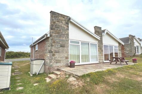 2 bedroom semi-detached bungalow for sale